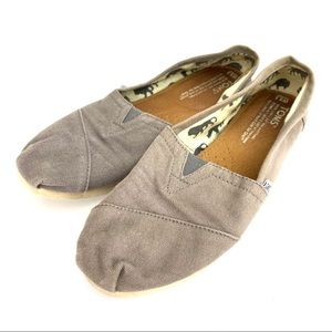 Tom’s Classic Grey Canvas Flat Slip on Loafer 8.5